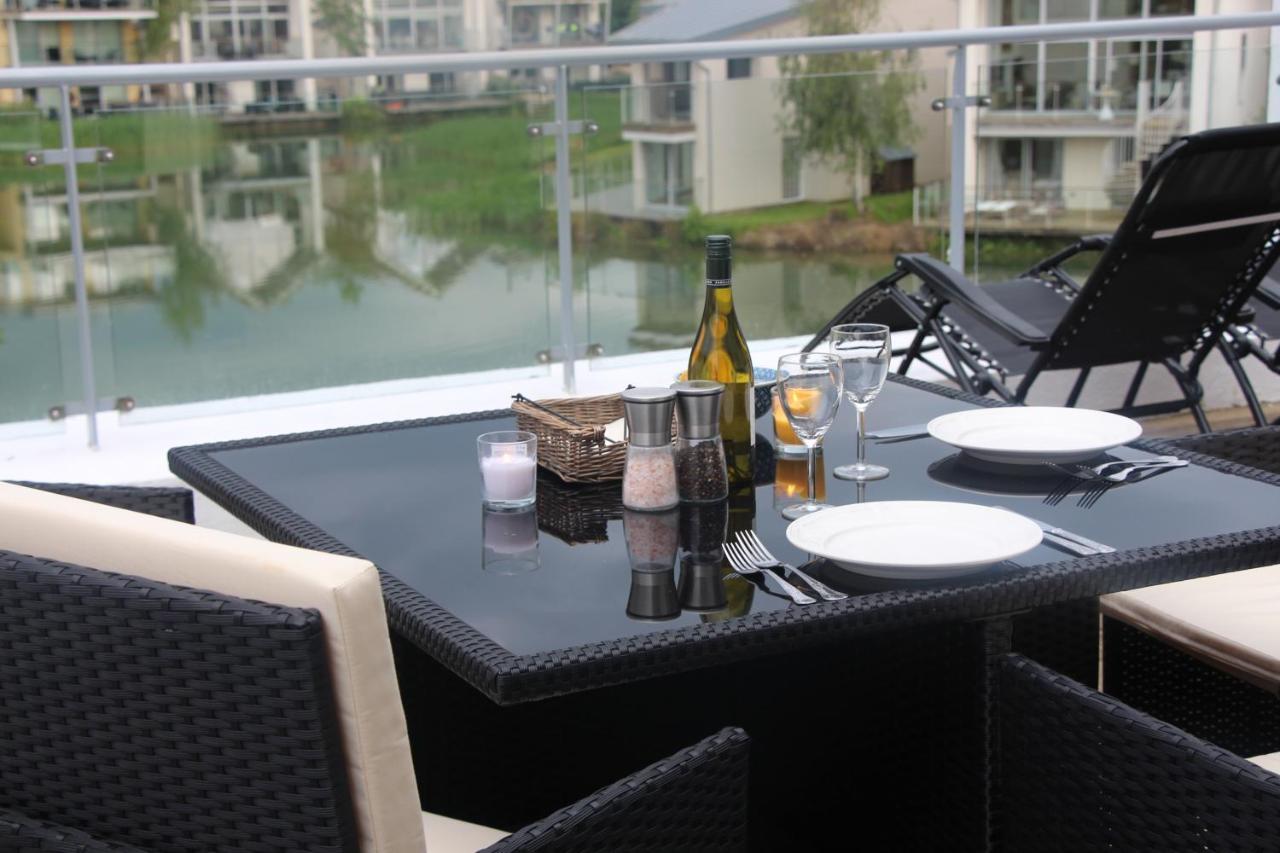 Crow'S Nest Penthouse Apartment With Free Spa Access Somerford Keynes Екстер'єр фото